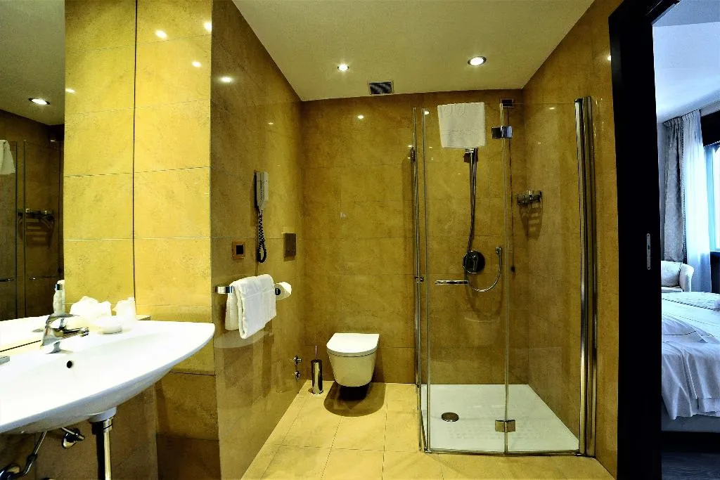 Room, Pierre Milano Hotel, Milan
