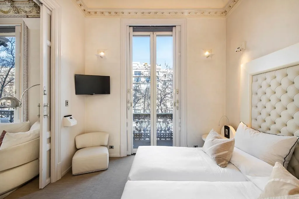 SUITE TWO BEDROOMS WITH TERRACE Room, El Palauet Modernist Suites, Barcelona