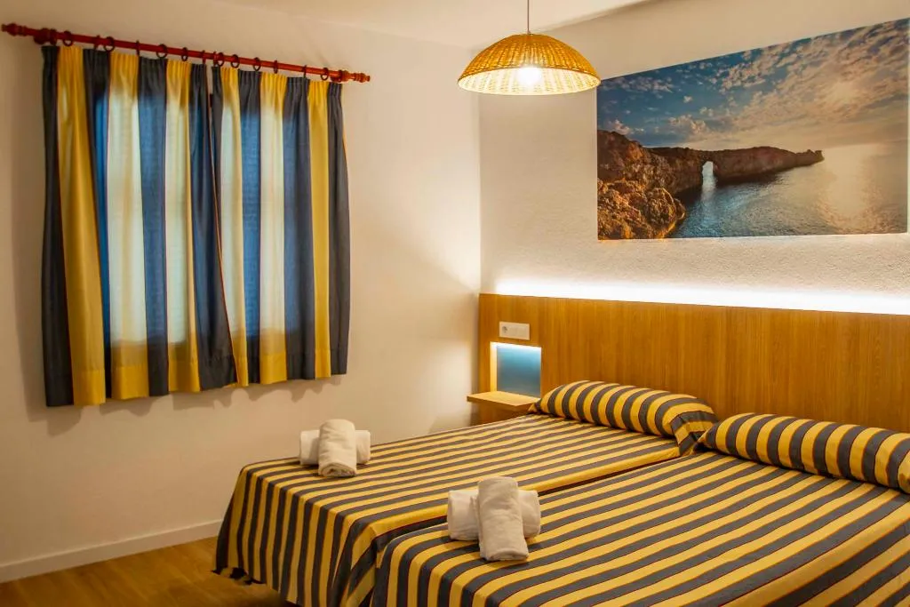 APARTMENT ONE BEDROOM Room, Apartamentos Sol y Mar, Menorca