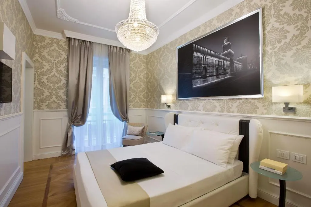 Room, Luxury Duomo Rooms, Milan