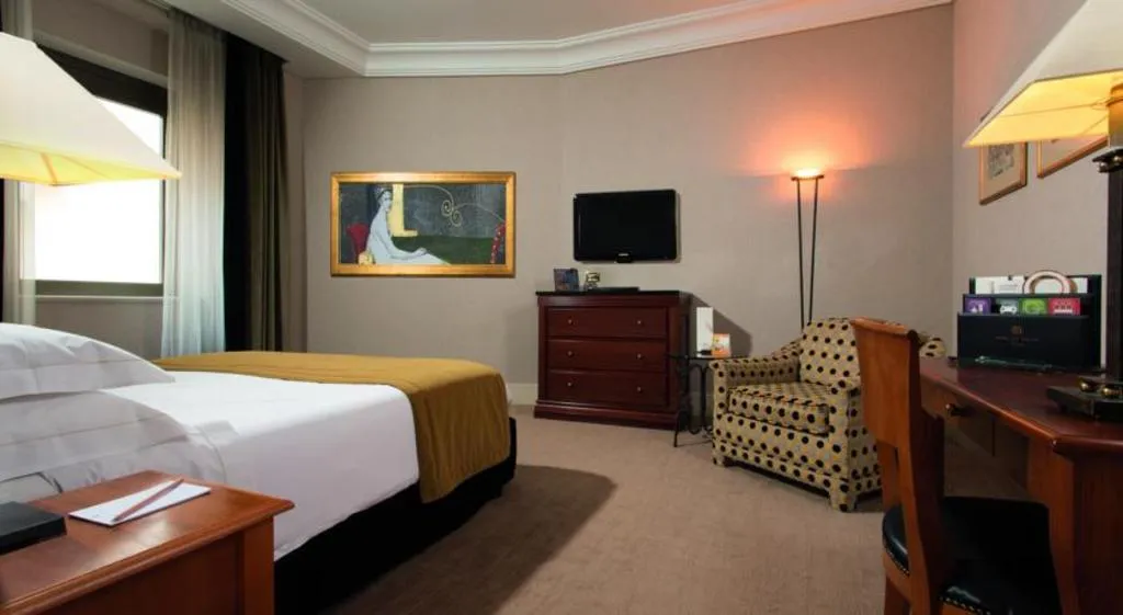 Room, Dei Mellini, Rome