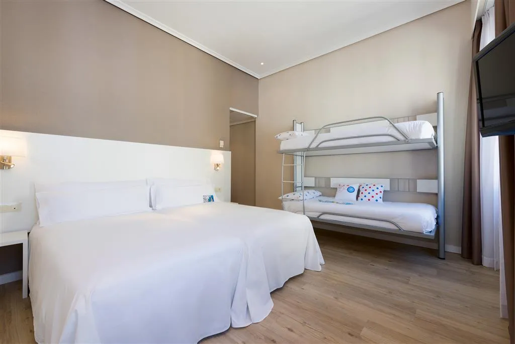 Room, Zel Madrid, Madrid
