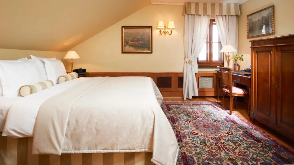 Double or Twin SUPERIOR Room, Golden Well, Prague