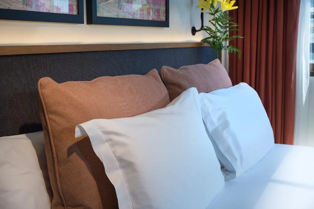 DOUBLE STANDARD Room, H10 Tribeca, Madrid
