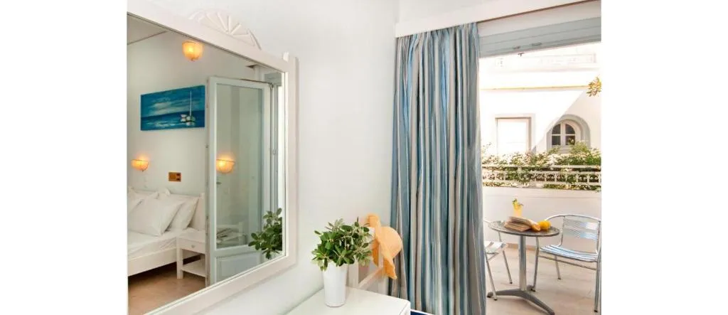 DOUBLE STANDARD Room, Hotel Glaros, Santorini