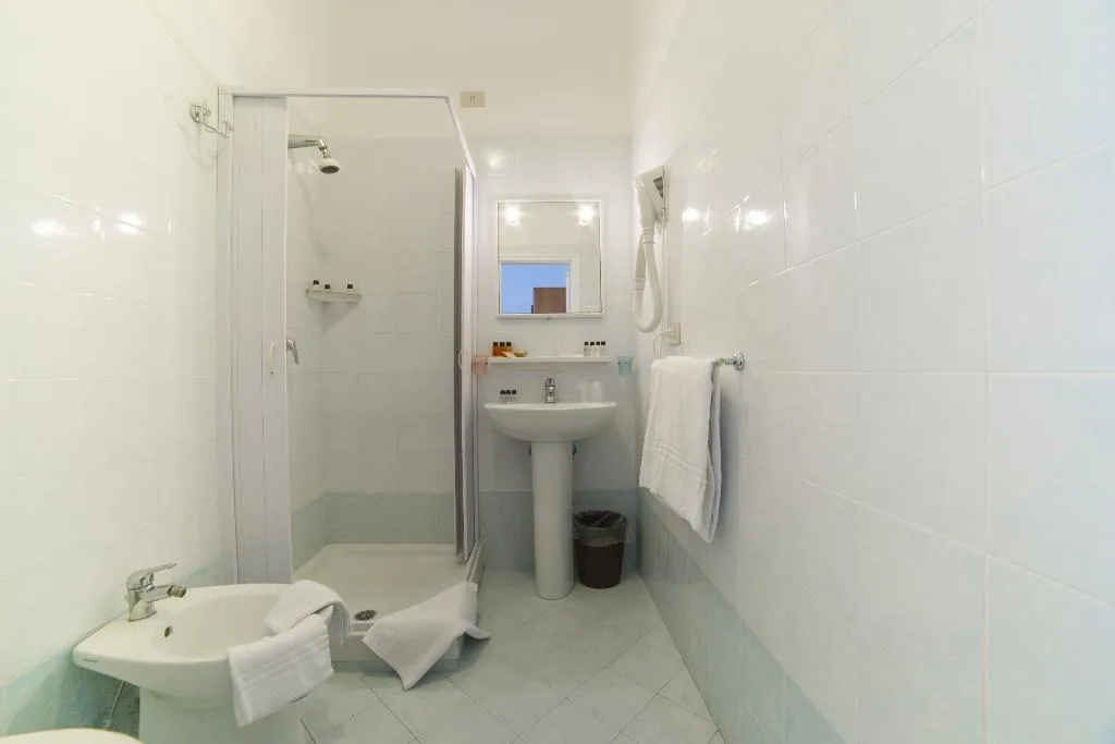 QUADRUPLE STANDARD Room, Hotel Angelina, Naples