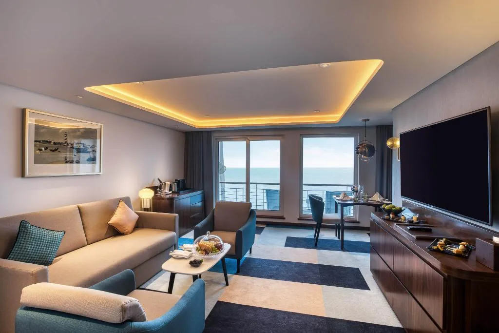 Room, Queen Elizabeth 2, Dubai