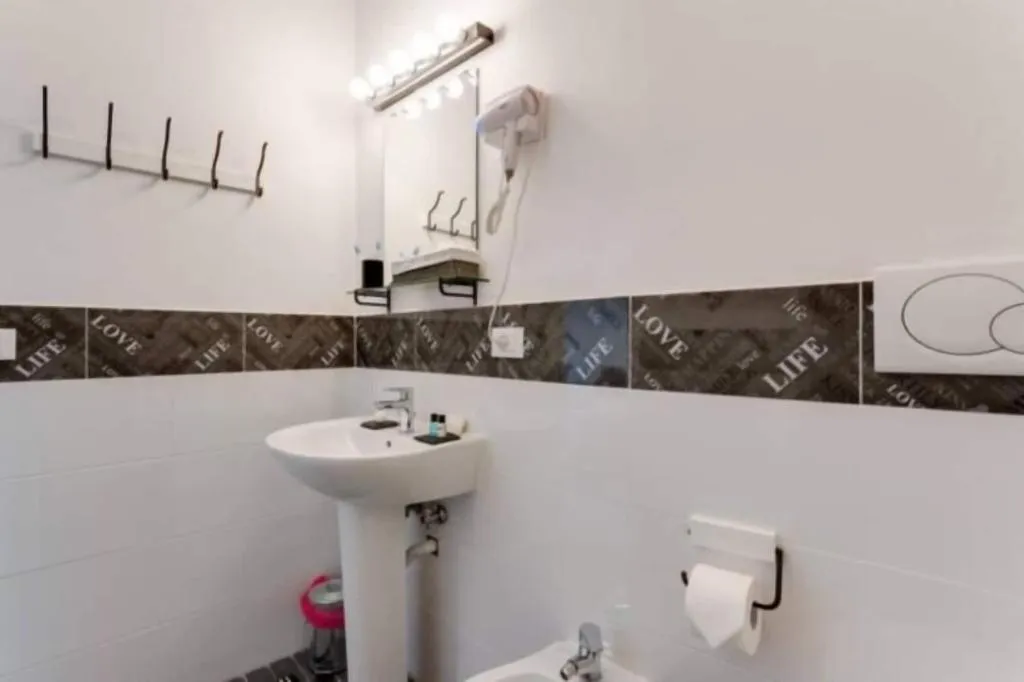 Room, Letto E Latte, Naples