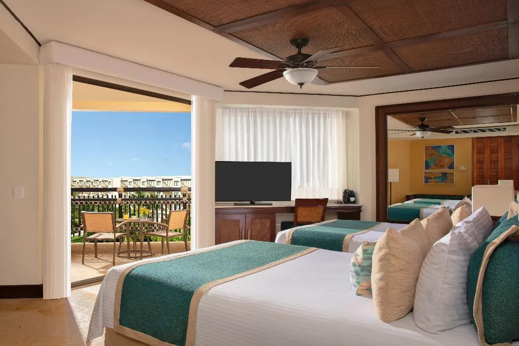 DOUBLE CLUB WITH VIEWS Room, Dreams Riviera Cancun Resort and Spa, Cancun Area