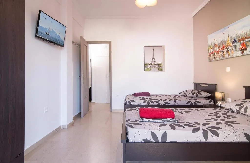 APARTMENT CAPACITY 5 Room, Michalis Apartments, Thessaloniki