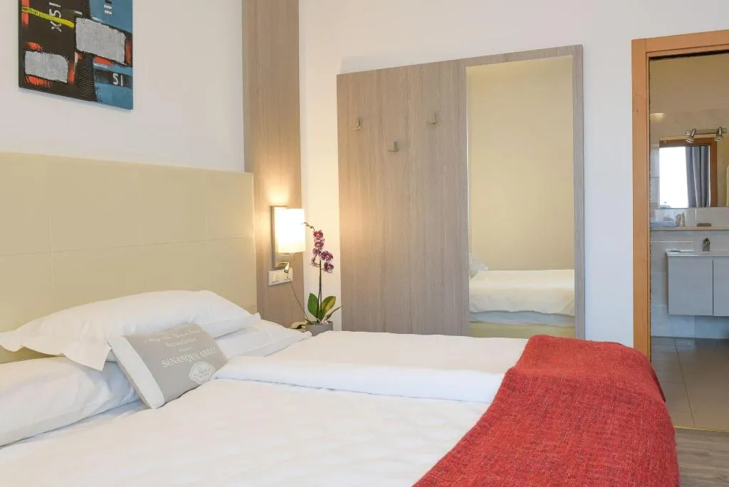 Room, Hotel Venezia, Milan
