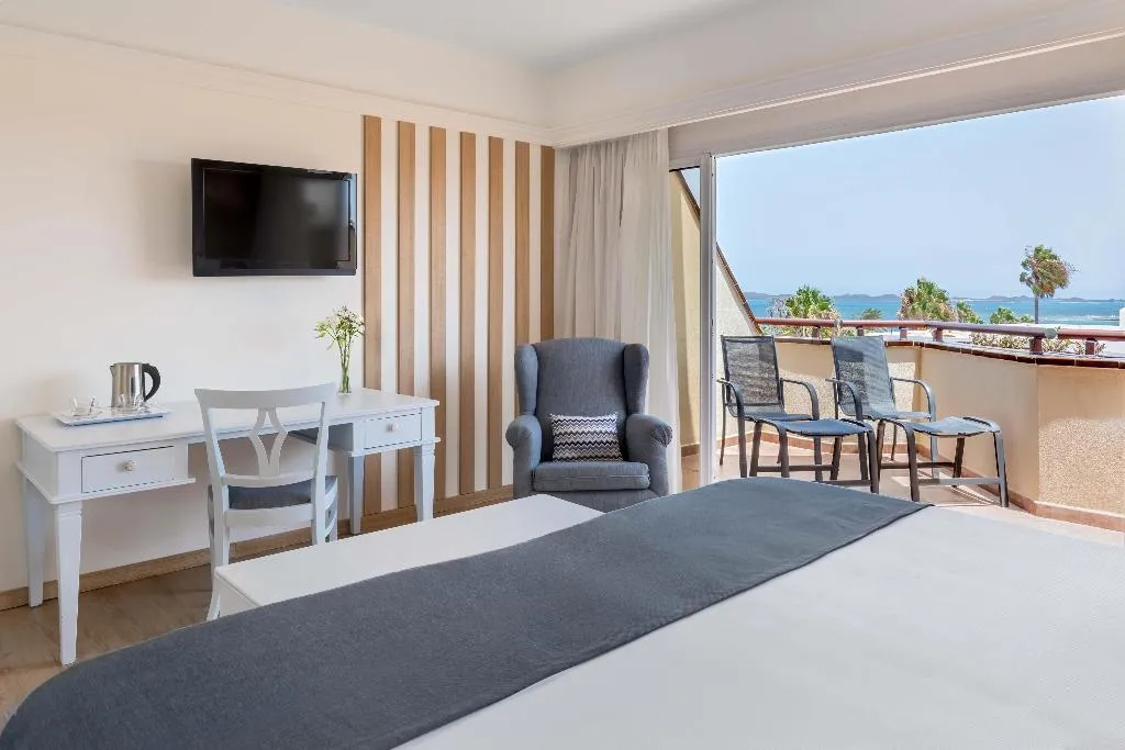 Double or Twin SIDE SEA VIEW Room, Barcelo Corralejo Bay, Fuerteventura