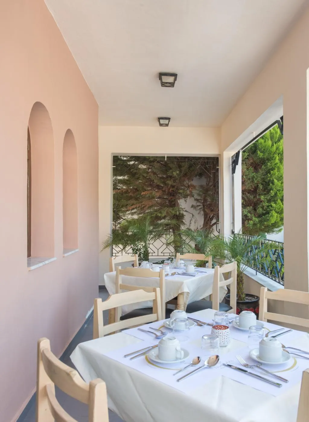 Bar, Niriedes-Dionyssos Village, Crete