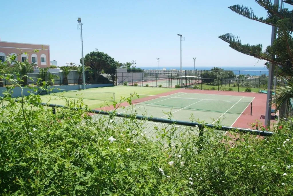 Sports and Entertainment, Mare Blue, Crete