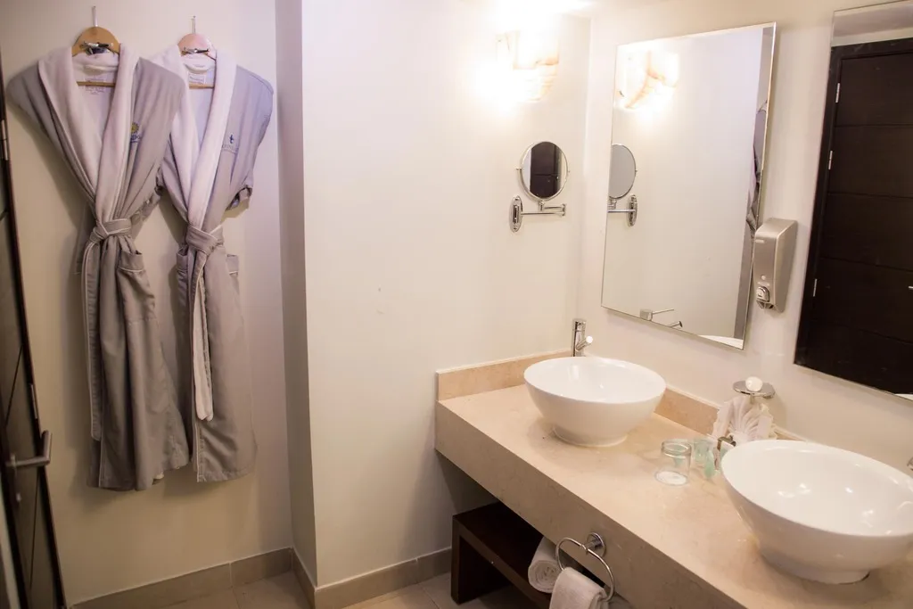 JUNIOR SUITE STANDARD Room, Sandos Playacar All Inclusive, Cancun Area