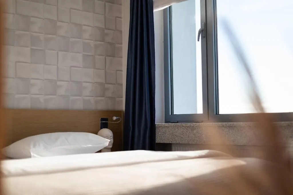 SINGLE DELUXE Room, Marina Club Hotel, Gdansk