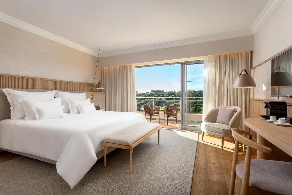 SUITE RESORT VIEW Room, Grande Real Santa Eulalia Resort & Hotel Spa, Algarve