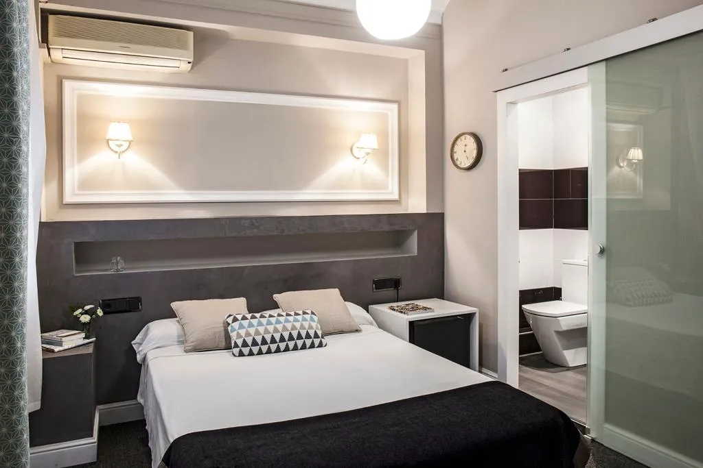 DOUBLE CAPACITY 2 Room, AinB Eixample Muntaner, Barcelona