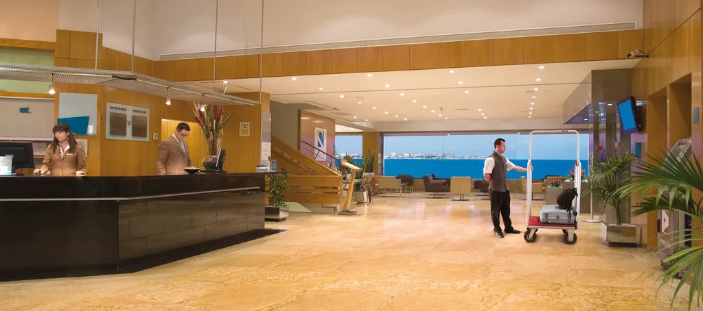 Lobby, Suit d M correct code to use 3695, Costa Blanca