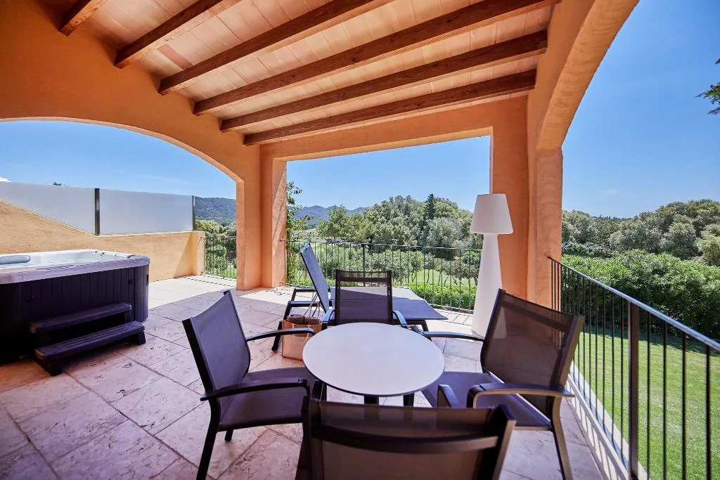 Terrace, Pula Suites Boutique Resort, Majorca