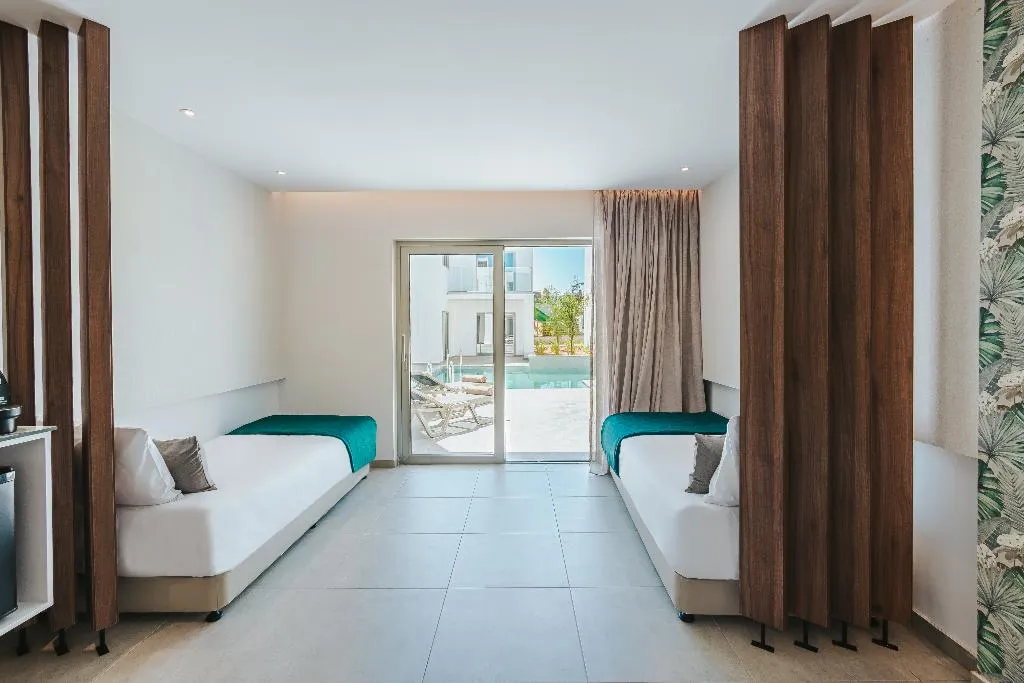 FAMILY ROOM POOL VIEW Room, Atlantica Sungarden Park, Cyprus