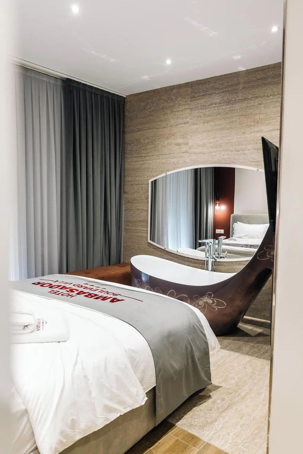 Room, Ambasador Hotel, Durres