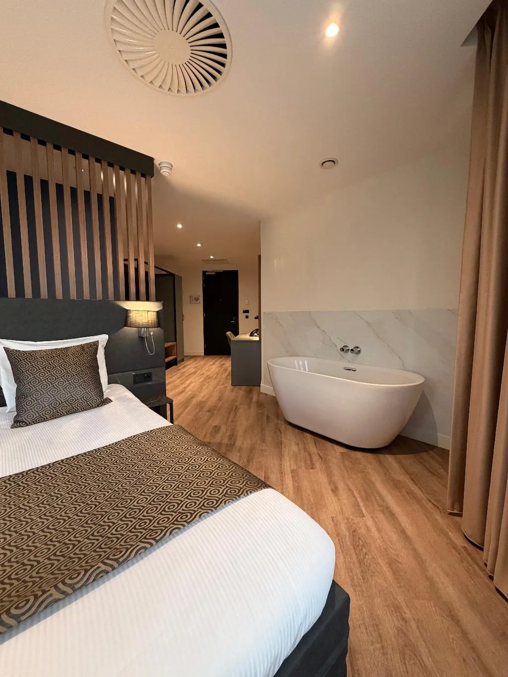DOUBLE EXECUTIVE Room, OZO Hotels Antares Amsterdam Schiphol Airport, Amsterdam