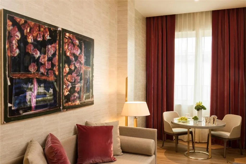 JUNIOR SUITE STANDARD Room, Rosa Grand Milano - Starhotels Collezione, Milan