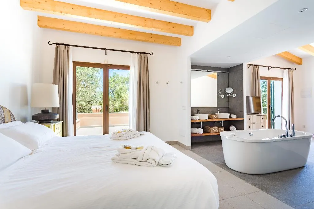 SUITE DELUXE Room, Agroturisme Ses Vistes, Majorca