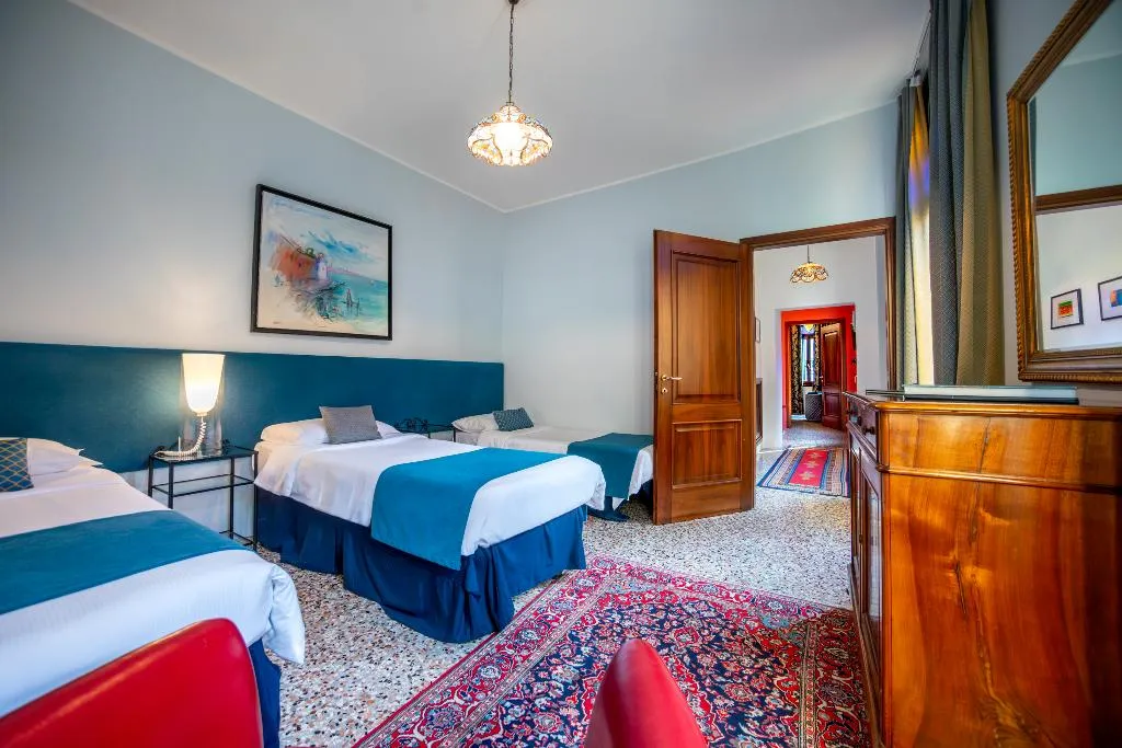 APARTMENT TWO BEDROOMS Room, Palazzo Sanluca, Venice