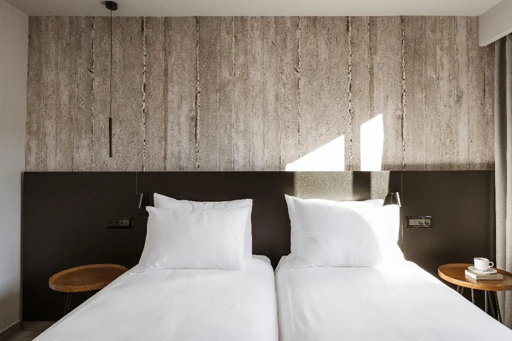 TWIN TWO BEDS Room, Alassia, Athens