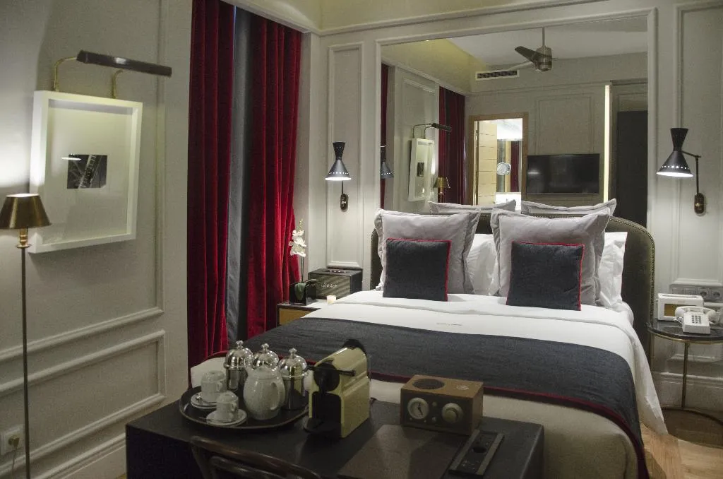 DOUBLE WITH VIEWS Room, Browns Central Hotel, Lisbon