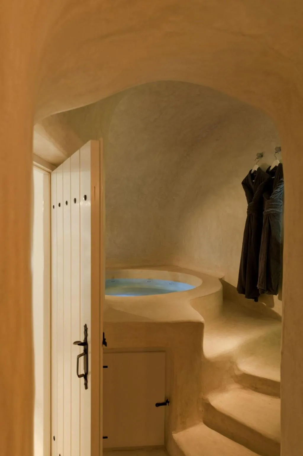 SUITE WITH JACUZZI Room, Kapari Natural Resort - member of Unique Lodges Na, Santorini