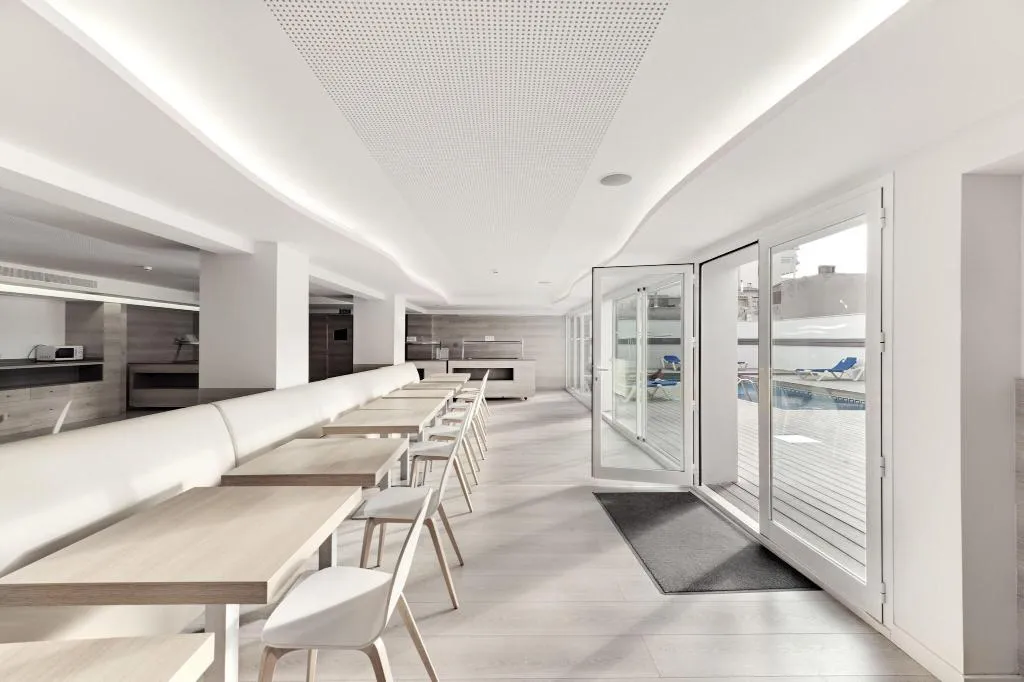 Lobby, Gracia, Majorca