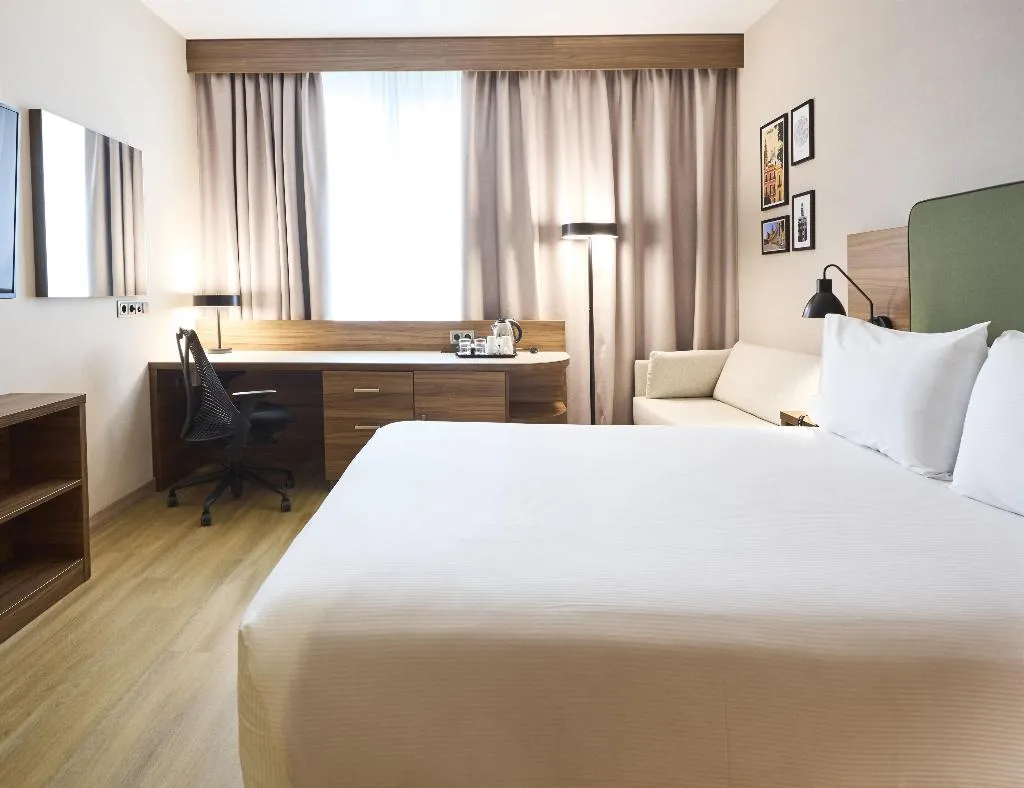 DOUBLE Accessible-Queen Size Bed Room, Hilton Garden Inn Sevilla, Seville