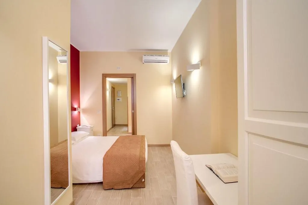 Room, Top Floor Navona, Rome