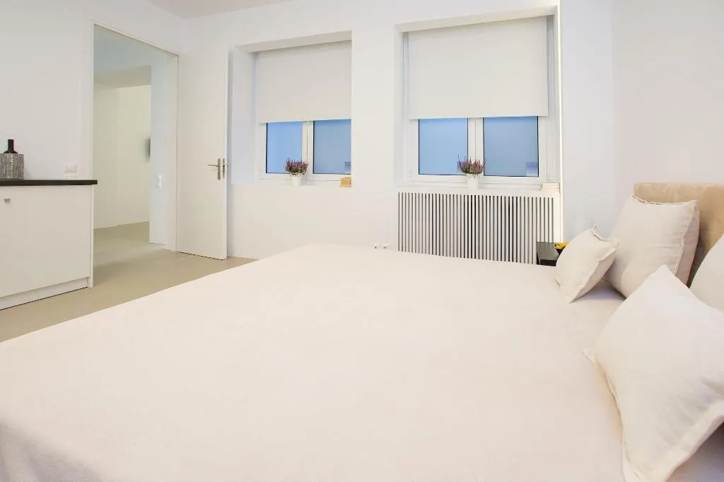 Room, Gk Athens, Athens