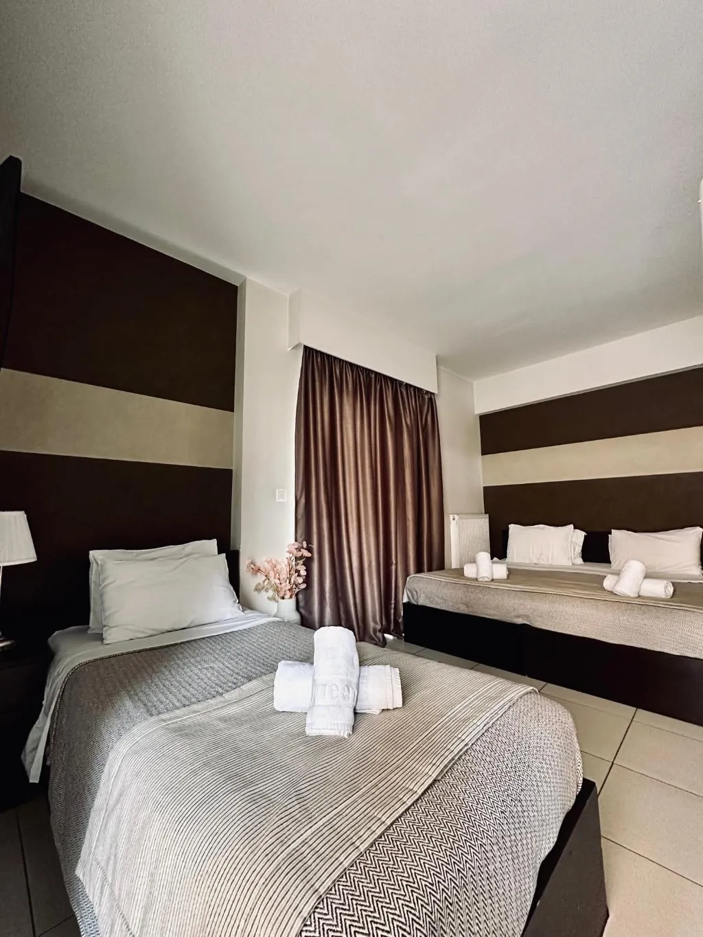 APARTMENT CAPACITY 4 Room, Mc Queen, Athens