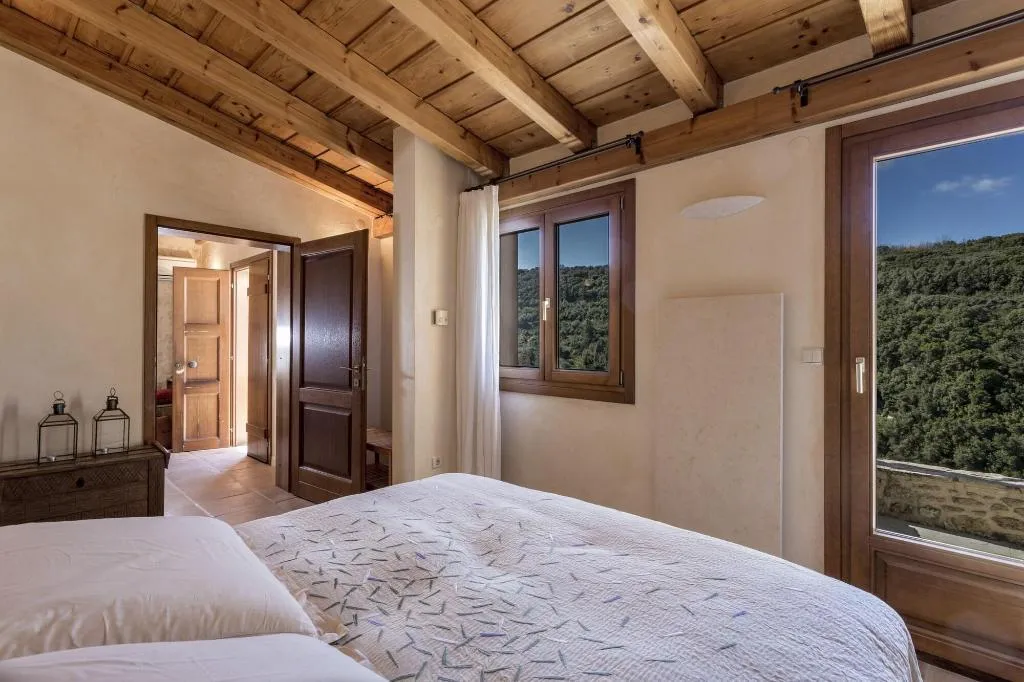Room, Kapsaliana Village Hotel, Crete