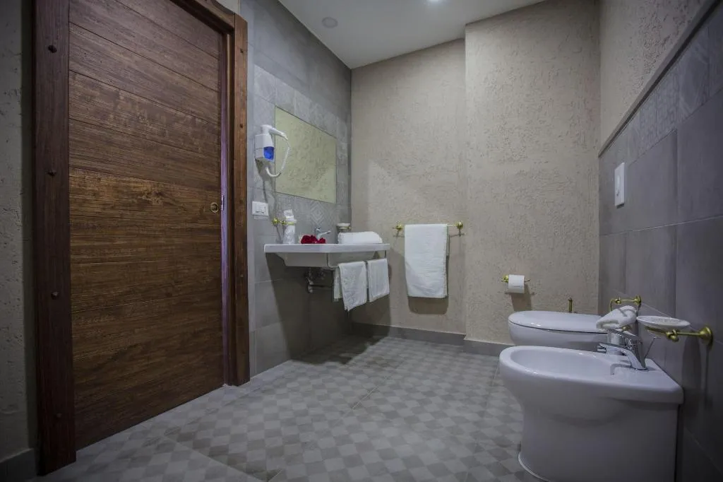 Room, Hotel Del Sole, Naples