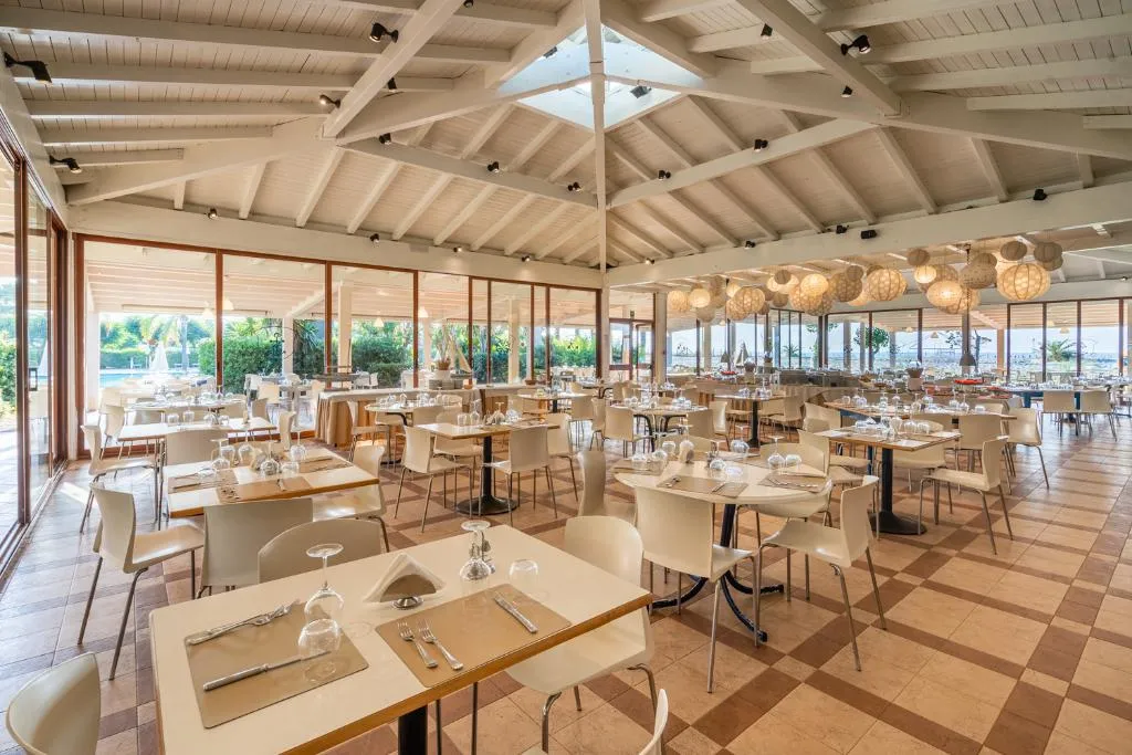 Restaurant, Le Dune Beach Club, Catania