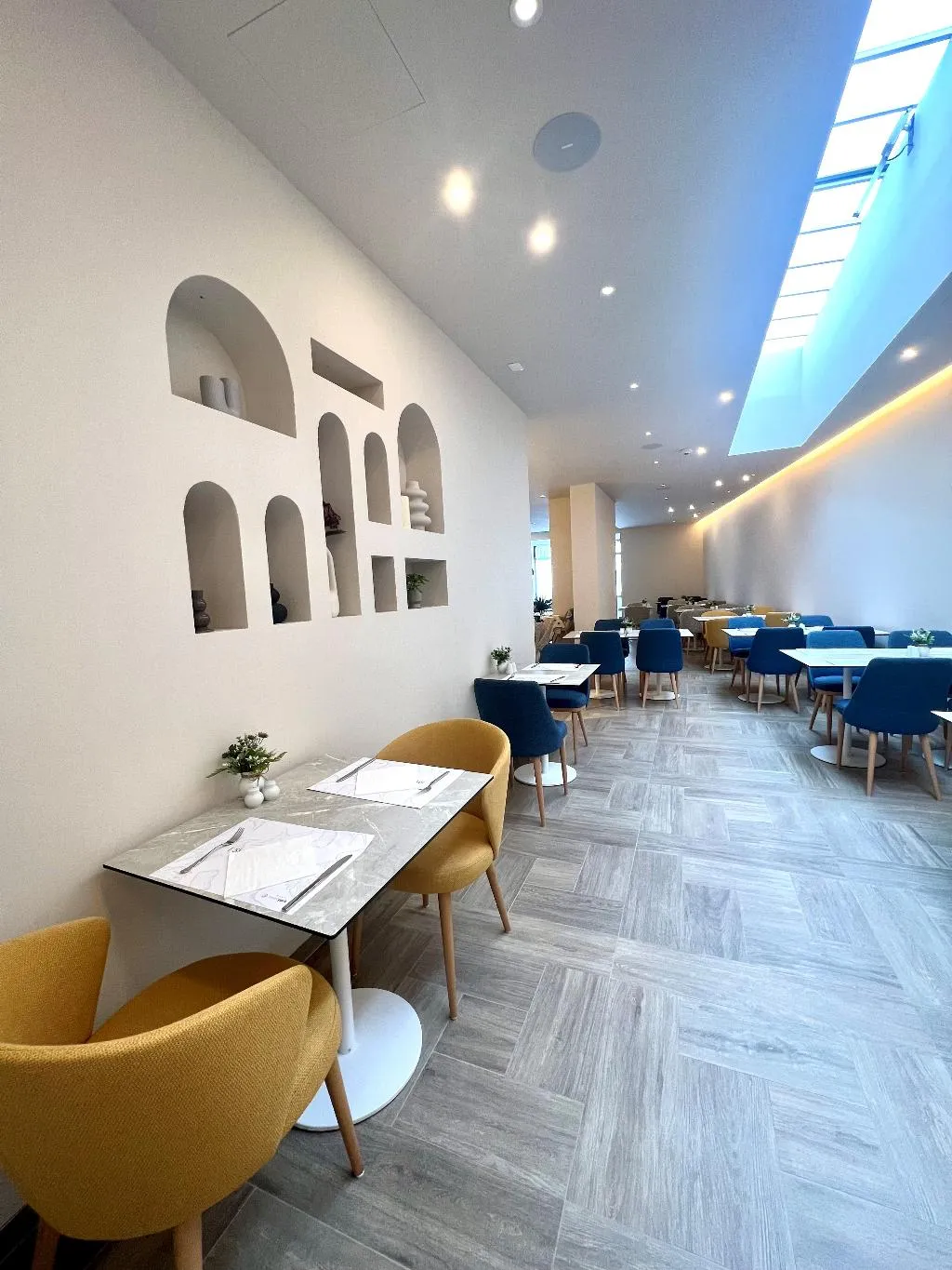 Restaurant, Park, Split