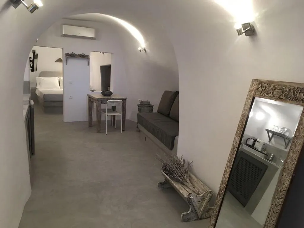 Room, Theodora Suites - Adults Only, Santorini