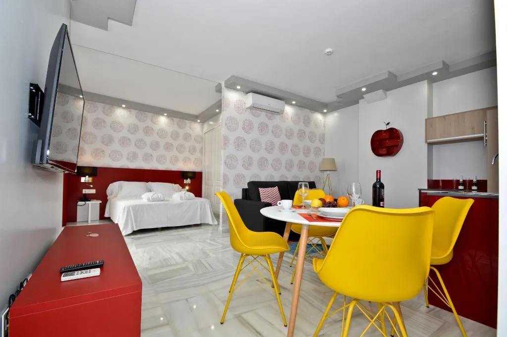 Room, The Zentral Arenal Suites, Seville