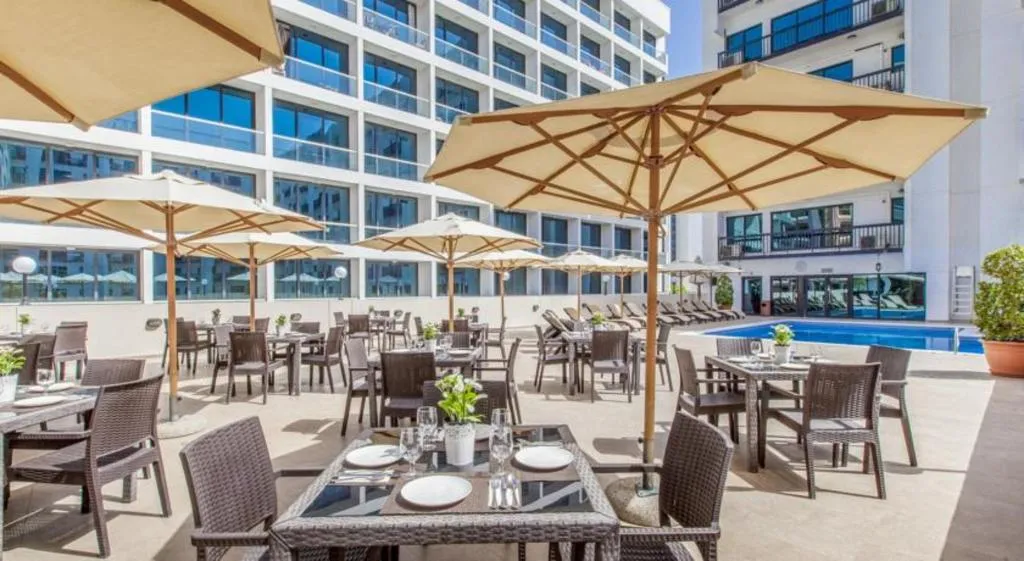Pool, Golden Sands Hotel Apartments, Dubai