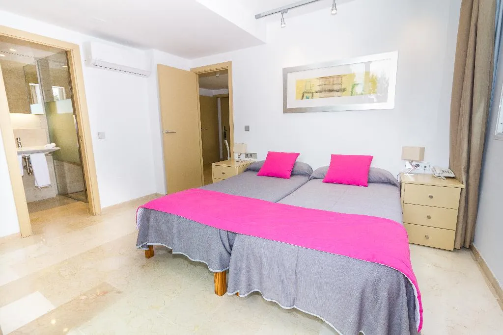 APARTMENT CAPACITY 2 TWO BEDROOMS Room, Eix Platja Daurada Hotel & SPA, Majorca
