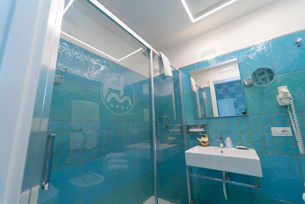 TRIPLE SUPERIOR Room, Hotel Miramare, Naples