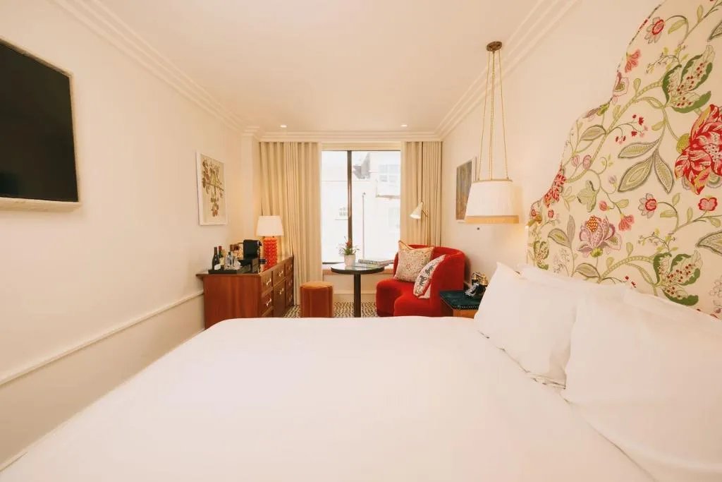 DOUBLE STANDARD Room, The Leinster, Dublin