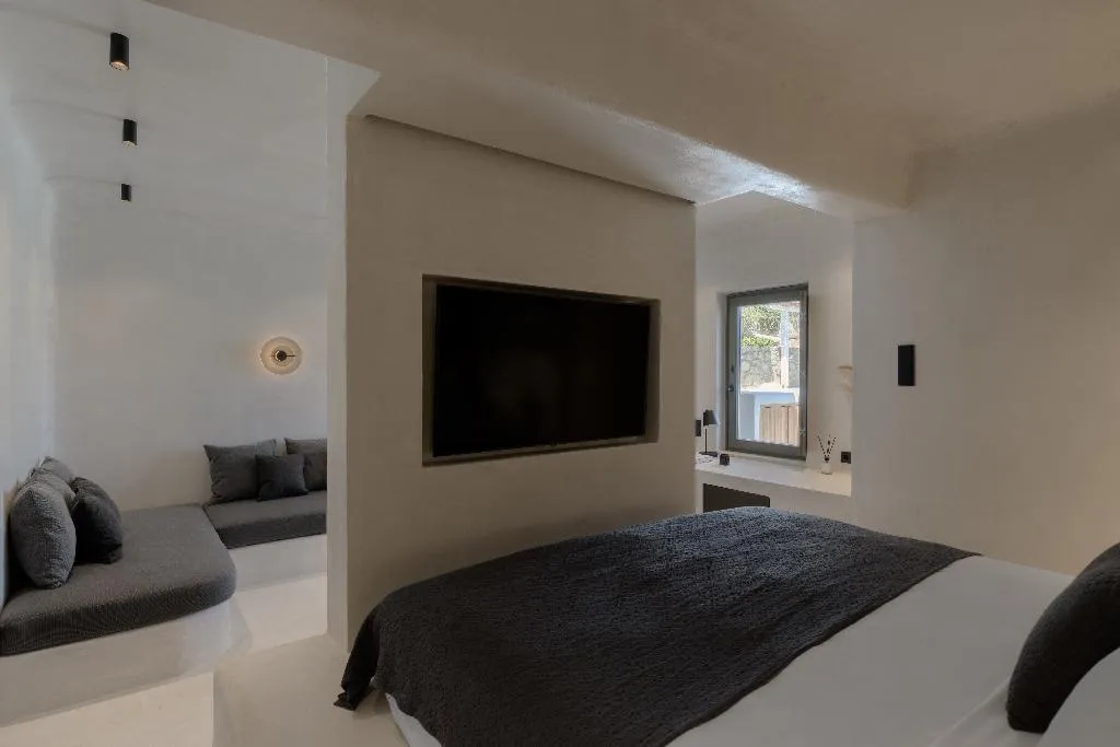 Double or Twin DELUXE WITH JACUZZI Room, Rocabella Mykonos Hotel, Mykonos