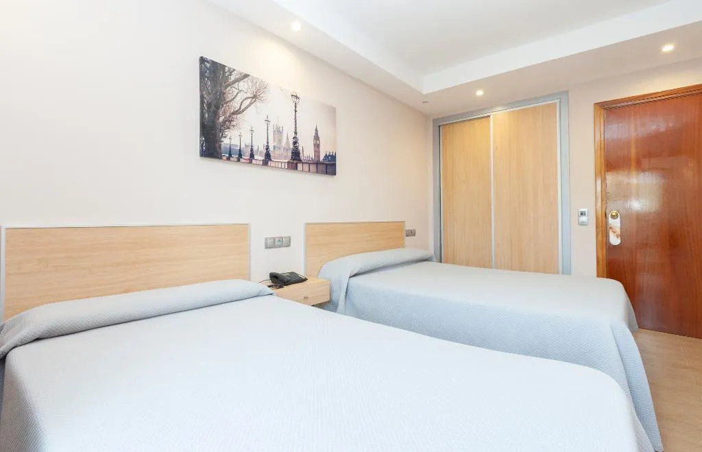 DOUBLE SINGLE USE STANDARD Room, Olympia Ronda I, Valencia